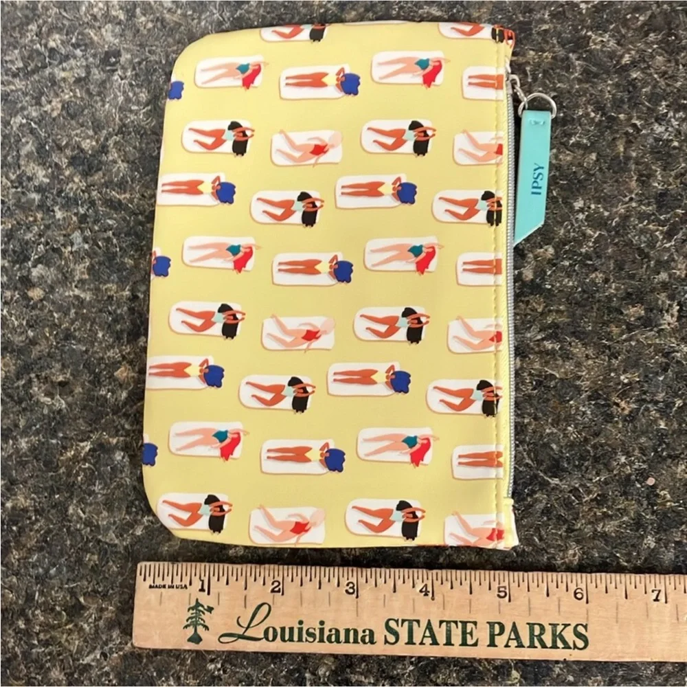 3/$15 ❤️ Ipsy makeup cosmetic bag nwot